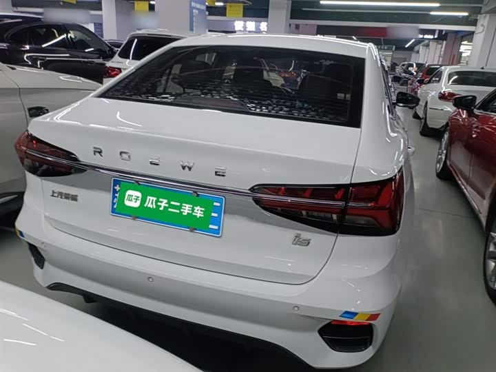 Фото 6 - Roewe i5