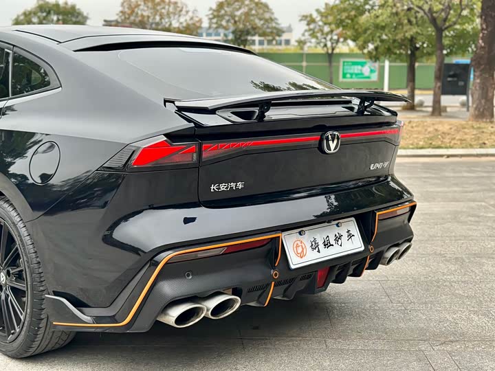 Фото 18 - Changan UNI-V