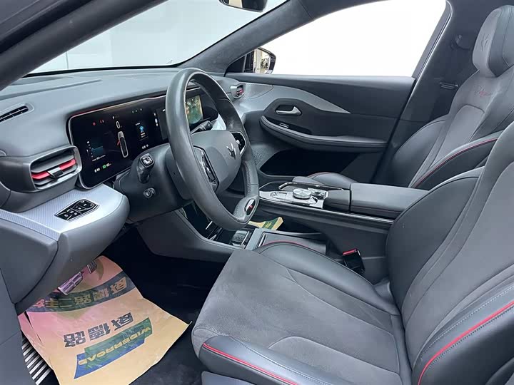 Фото 14 - BAIC Arcfox Alpha S