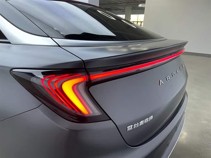 Фото 38 - BAIC Arcfox Alpha S