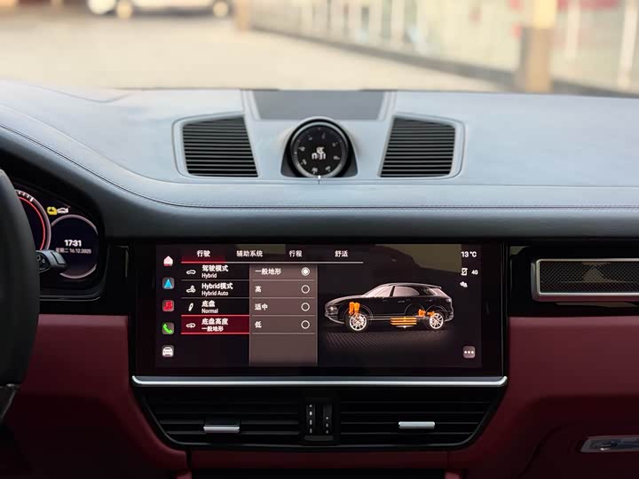 Фото 15 - Porsche Cayenne Hybrid