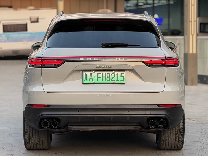 Фото 5 - Porsche Cayenne Hybrid