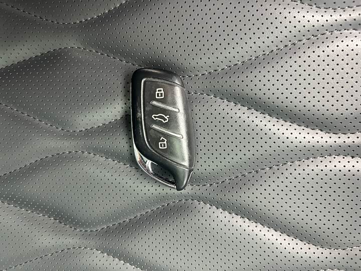 Фото 14 - Roewe D7