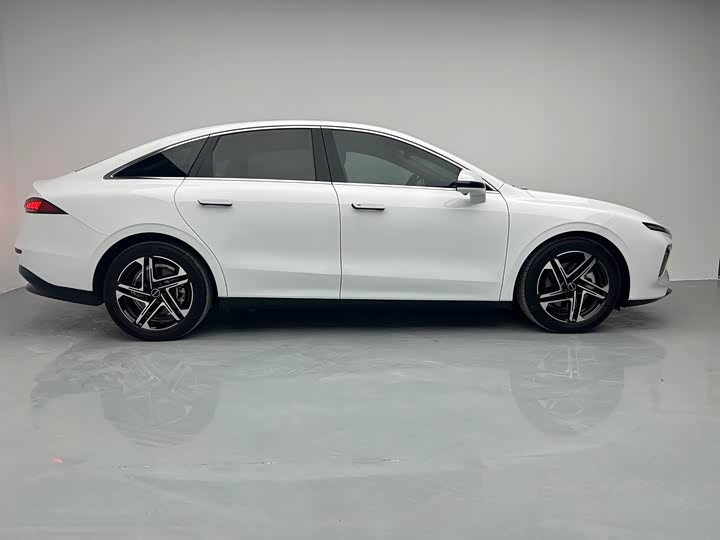 Фото 5 - Roewe D7