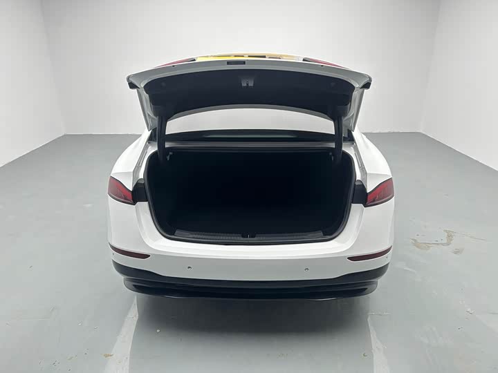 Фото 9 - Roewe D7