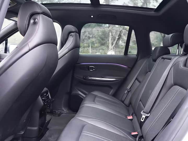 Фото 14 - Nio ES6