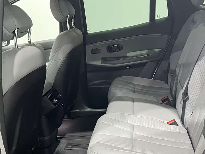 Фото 11 - Nio ES8