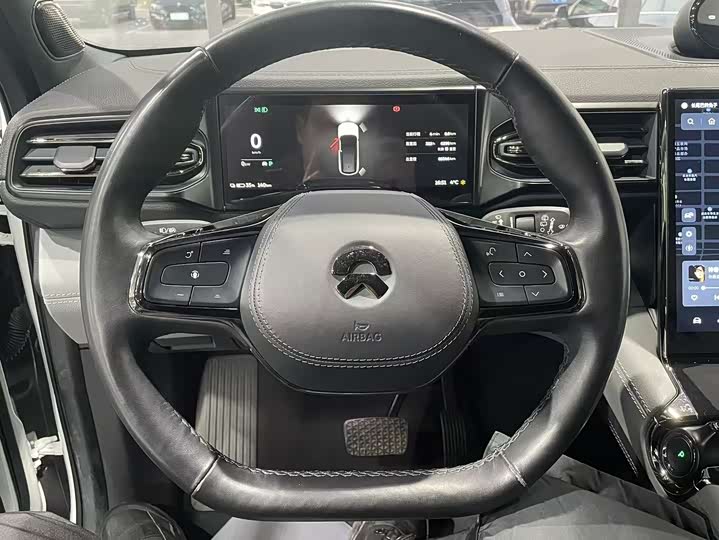 Фото 17 - Nio ES8