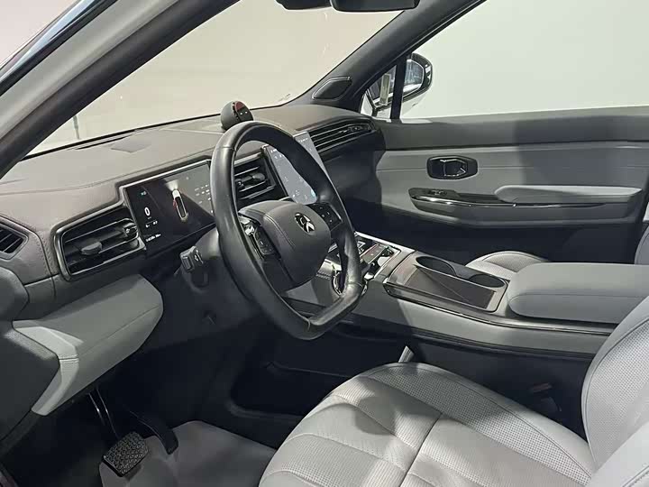 Фото 7 - Nio ES8