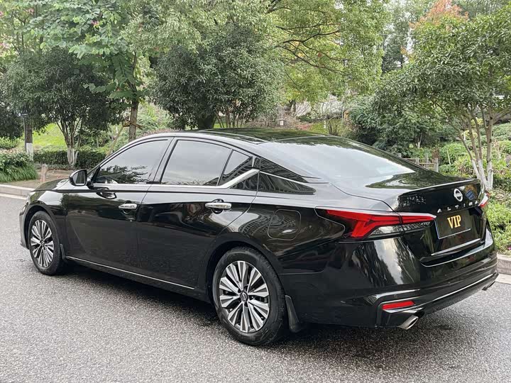 Фото 7 - Nissan Teana