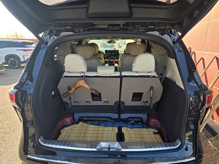 Фото 2 - Toyota Sienna