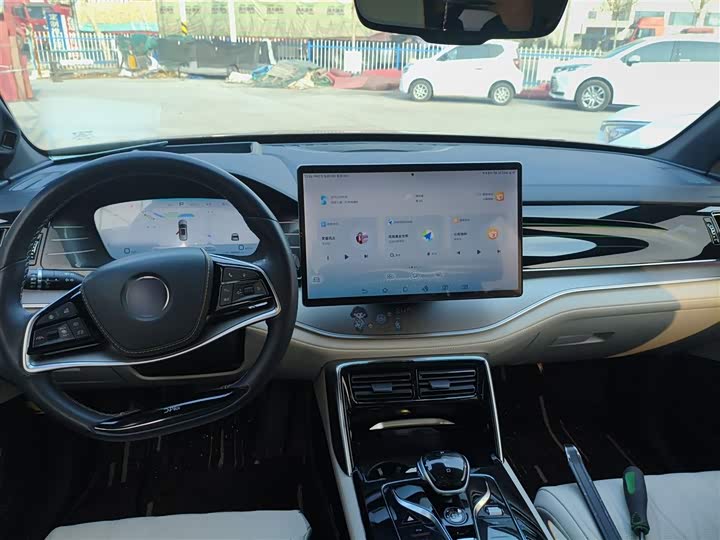 Фото 10 - BYD Tang Hybrid/EV