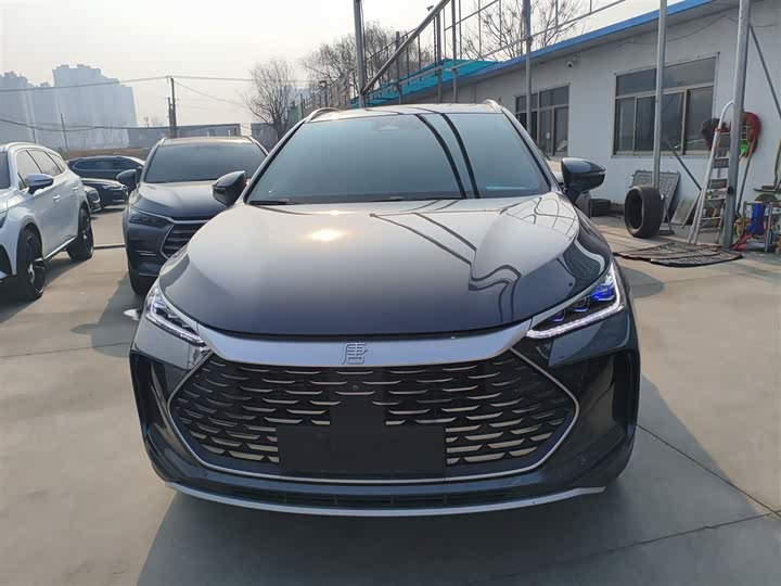 Фото 3 - BYD Tang Hybrid/EV