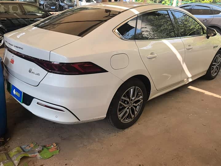 Фото 3 - BYD Qin Plus