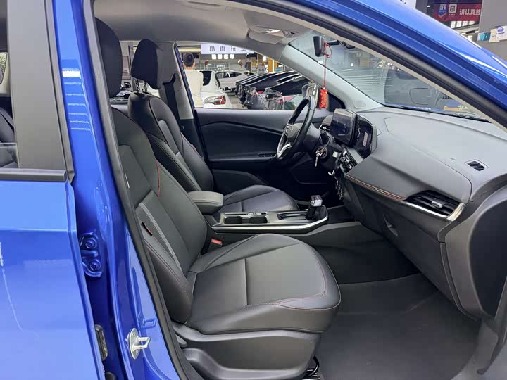 Фото 6 - Chevrolet Tracker