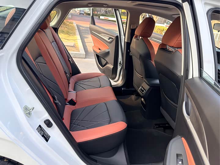 Фото 10 - Changan Eado Plus