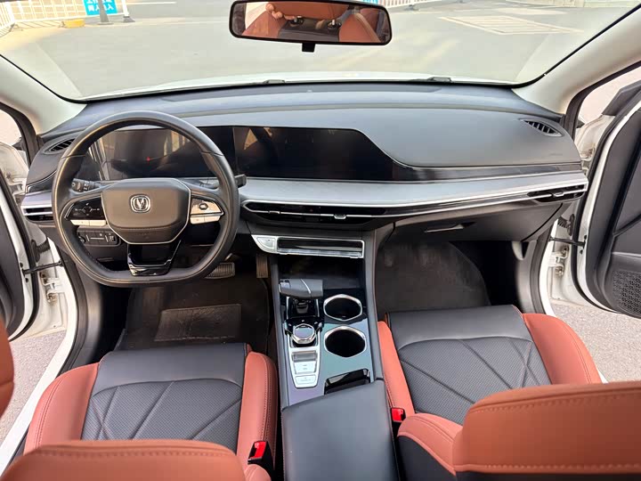 Фото 13 - Changan Eado Plus