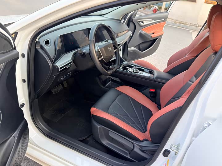 Фото 8 - Changan Eado Plus