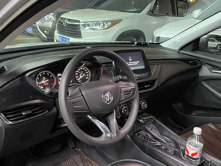 Фото 10 - Buick Verano