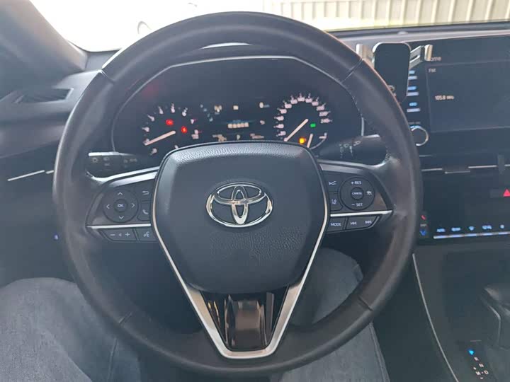 Фото 11 - Toyota Avalon