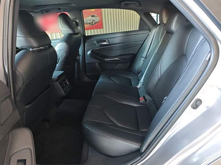 Фото 17 - Toyota Avalon