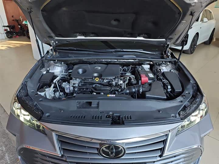 Фото 20 - Toyota Avalon