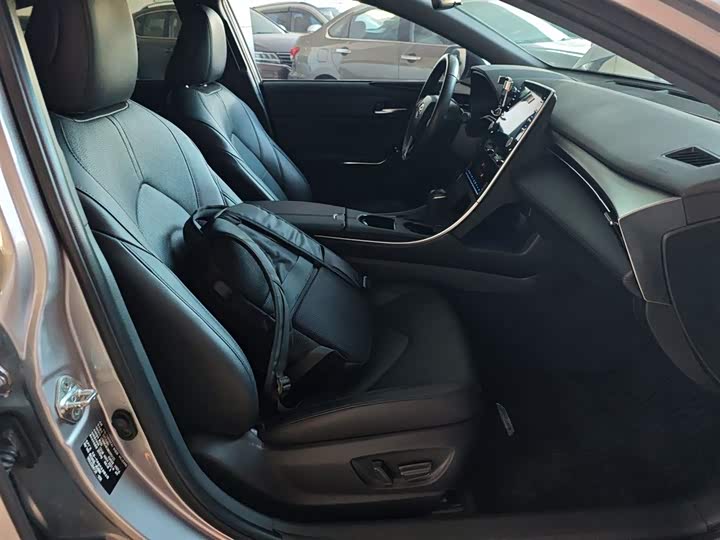 Фото 25 - Toyota Avalon