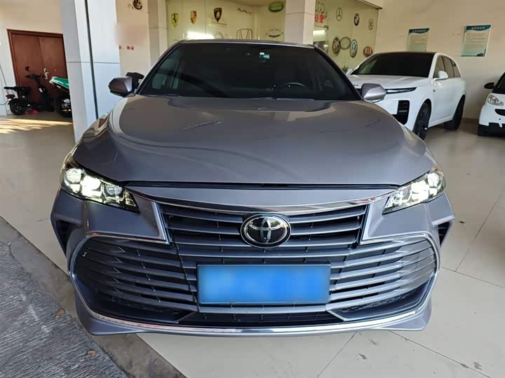 Фото 3 - Toyota Avalon