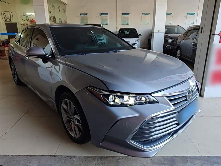 Фото 4 - Toyota Avalon