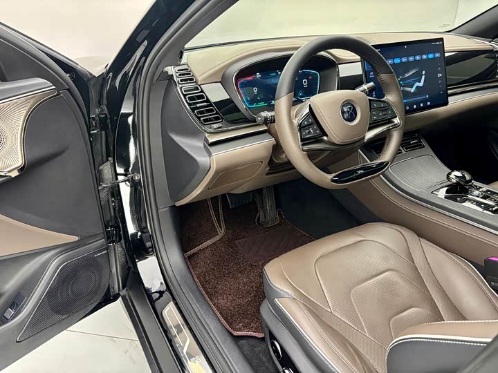 Фото 10 - BYD Han