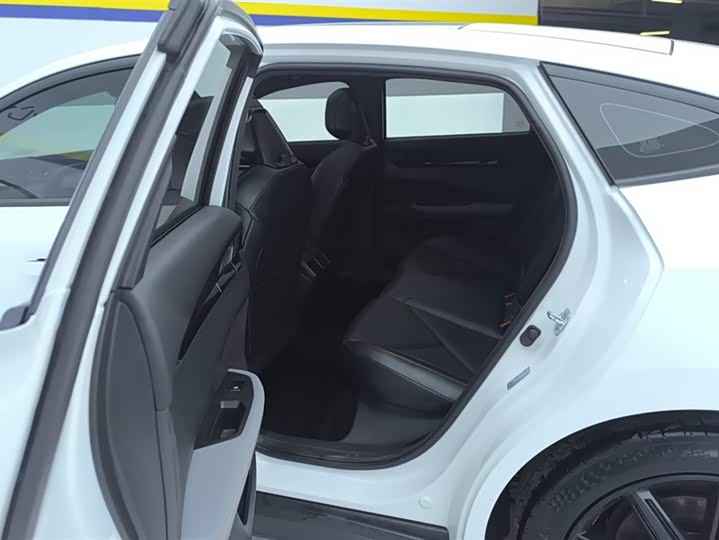 Фото 11 - Changan UNI-V