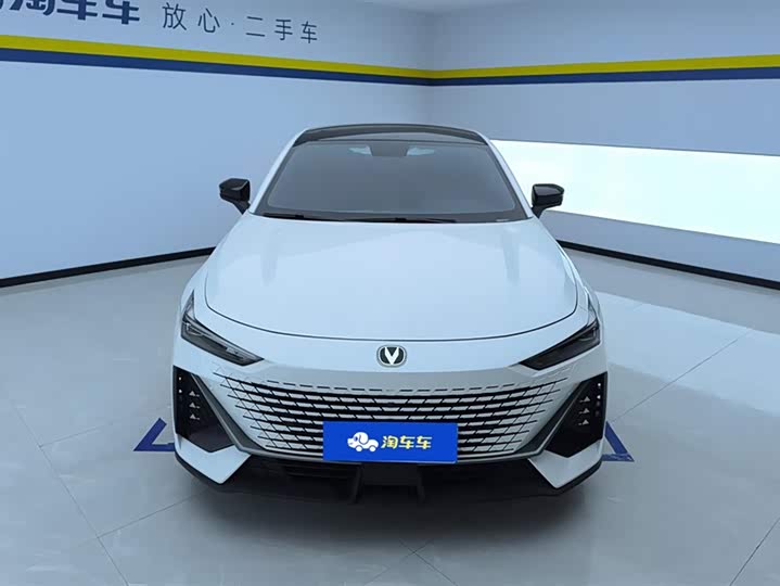 Фото 2 - Changan UNI-V