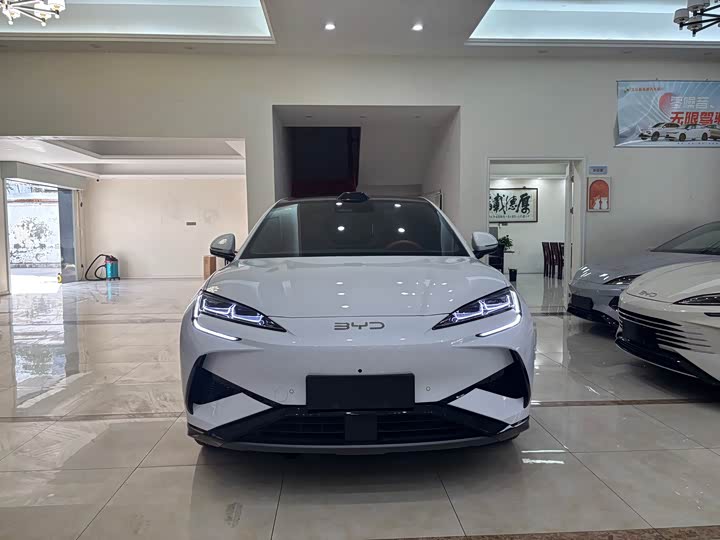 Фото 2 - BYD Sea Lion 07 EV