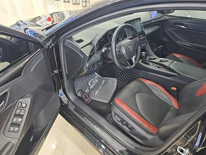 Фото 16 - Toyota Avalon