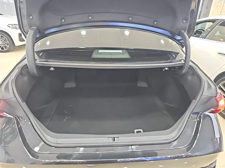 Фото 19 - Toyota Avalon