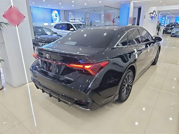 Фото 7 - Toyota Avalon