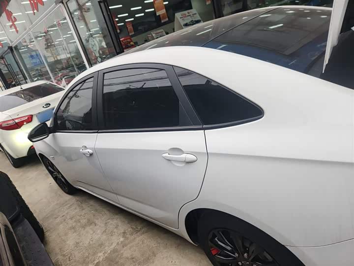 Фото 5 - Chevrolet Monza