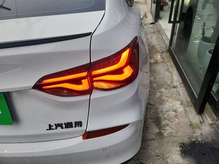 Фото 8 - Chevrolet Monza