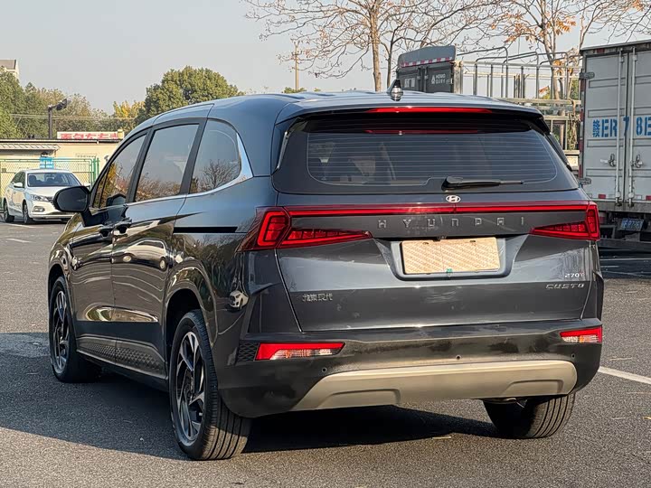 Фото 3 - Hyundai Custo