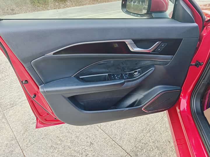 Фото 4 - Bestune B70