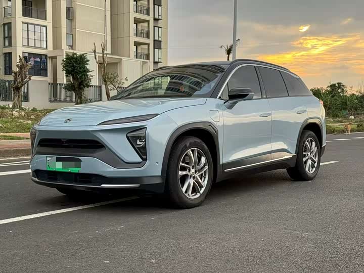 Фото 1 - Nio ES6