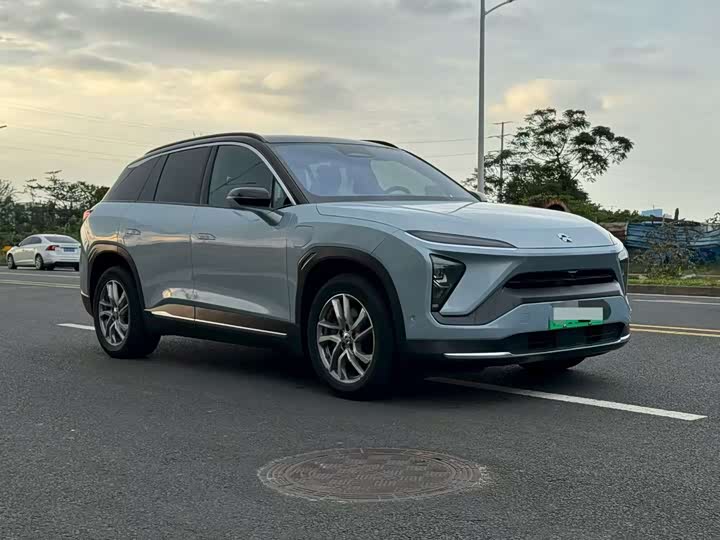 Фото 3 - Nio ES6