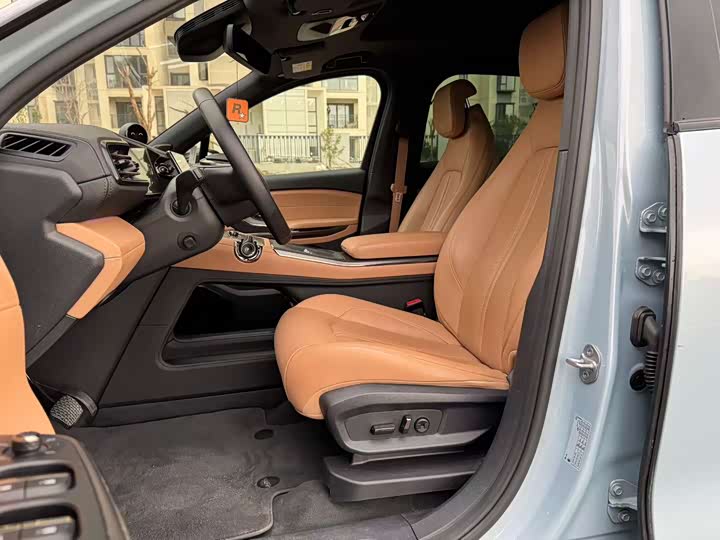 Фото 7 - Nio ES6