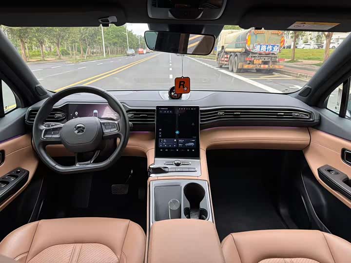 Фото 8 - Nio ES6