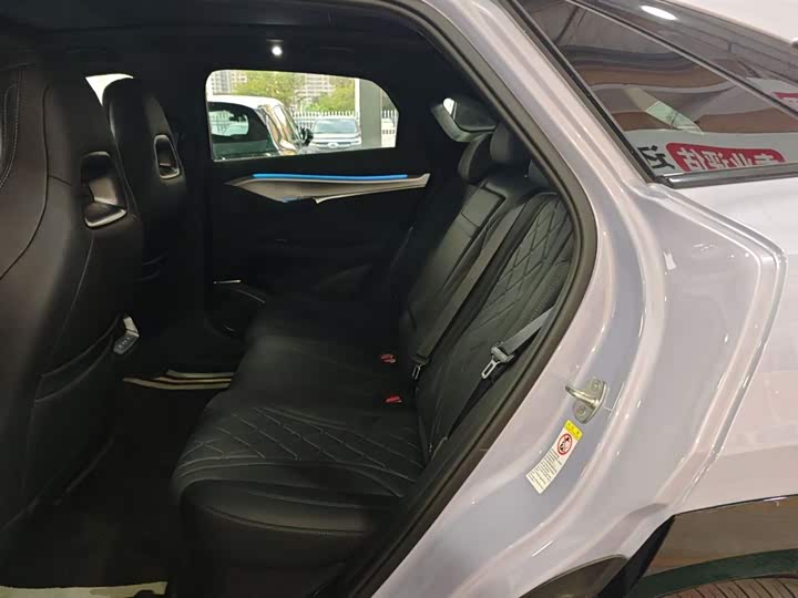 Фото 17 - BYD Sea Lion 07 EV