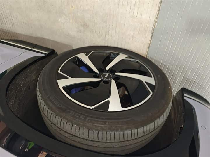 Фото 23 - BYD Sea Lion 07 EV