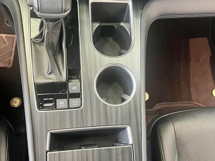 Фото 10 - Toyota Sienna