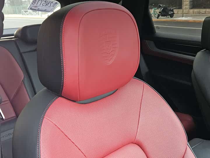 Фото 13 - Porsche Cayenne