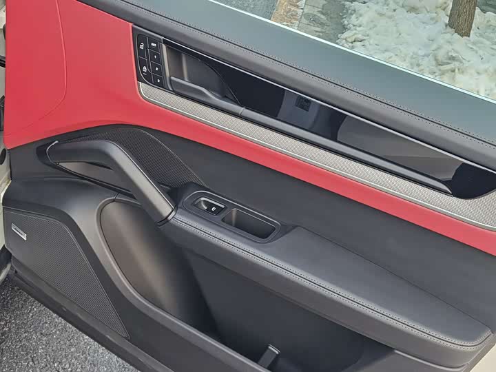 Фото 20 - Porsche Cayenne