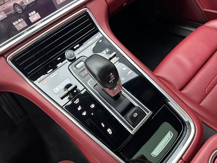 Фото 10 - Porsche Panamera